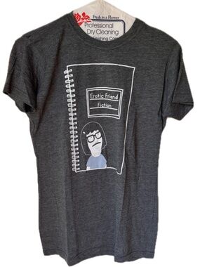 Bob’s Burgers “Erotic Friend Fiction” Tina Belcher Graphic Tee Gray NWT